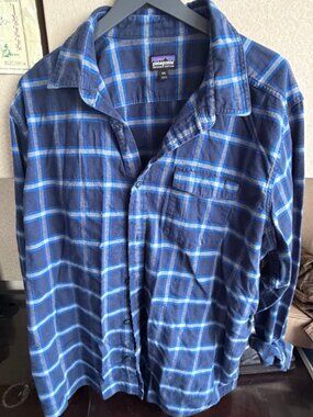 Patagonia Medium/Light Weight Flannel Shirt